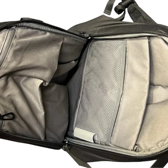 🎒 Côte&Ciel Black Tech Backpack Architectural Laptop Bag Minimalist